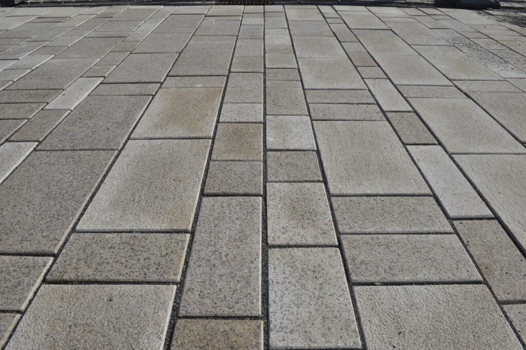 Bestimmung der Rutschhemmung nach DIN EN 16165:2021