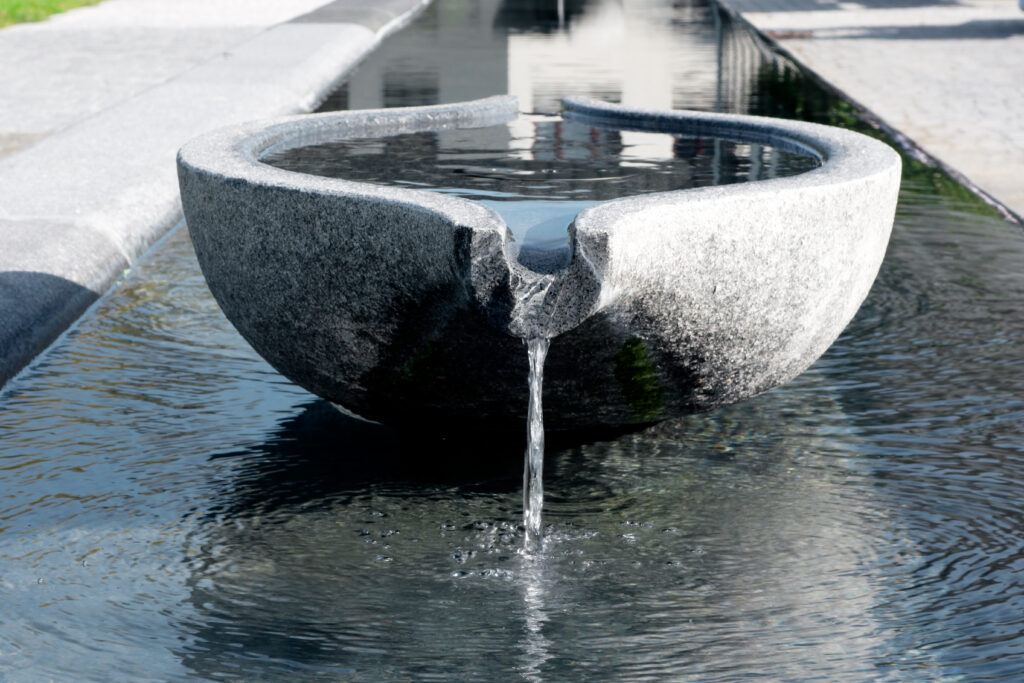 Warum belgrano® Naturstein die beste Wahl für hochwertige Brunnen ist